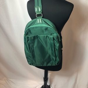 Crossbody sling bag NWOT in emerald green!